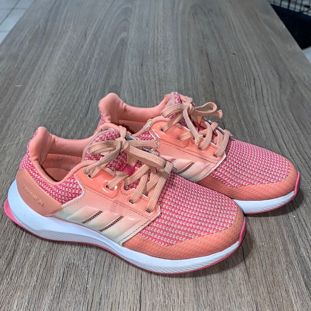 Adidas cloud foam rapidRun sneakers little girl size 11